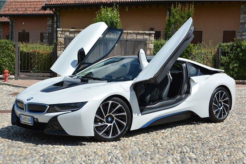 BMW i8 mẫu xe độc tôn trong phân khúc của mình