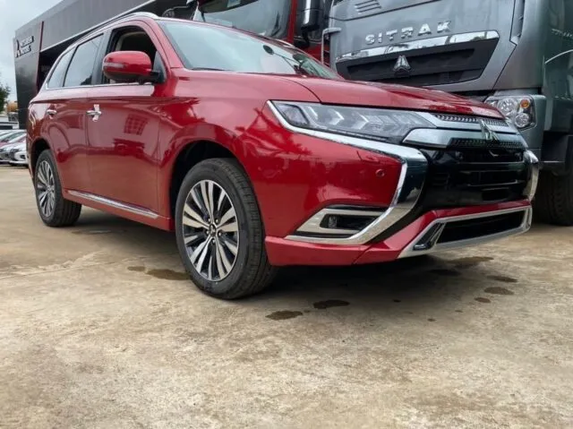 Mitsubishi Outlander 2022: Giá bán mới nhất, Đánh giá thông số kỹ thuật