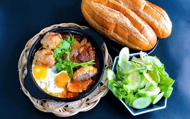 Bánh mì chảo: Món ăn yêu thích của du khách tại Hà Nội