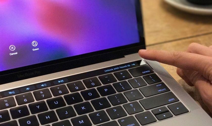 cách tắt macbook đúng chuẩn