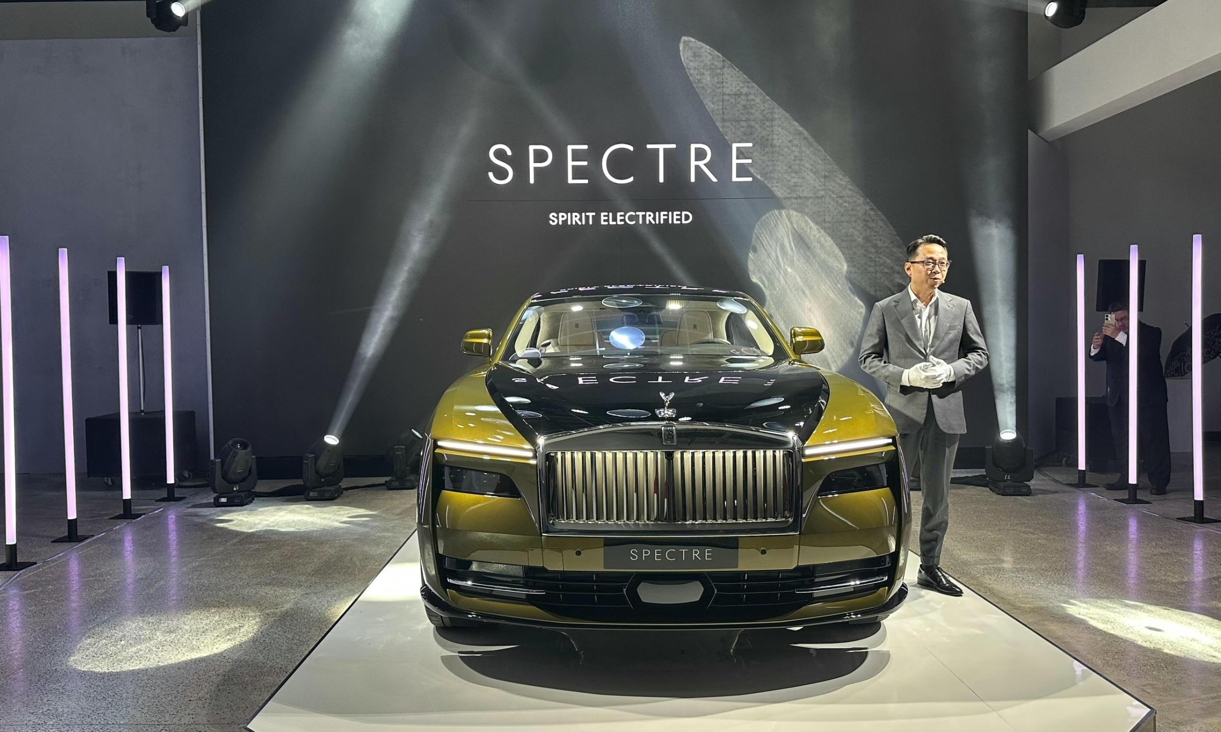 Giá xe Roll Royce Spectre từ 17.990.000.000 VNĐ