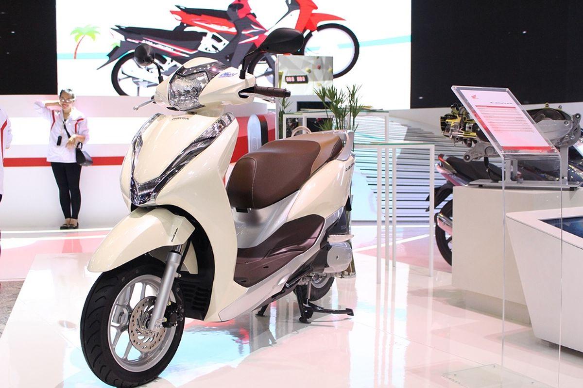 Honda Lead 2017 màu đỏ