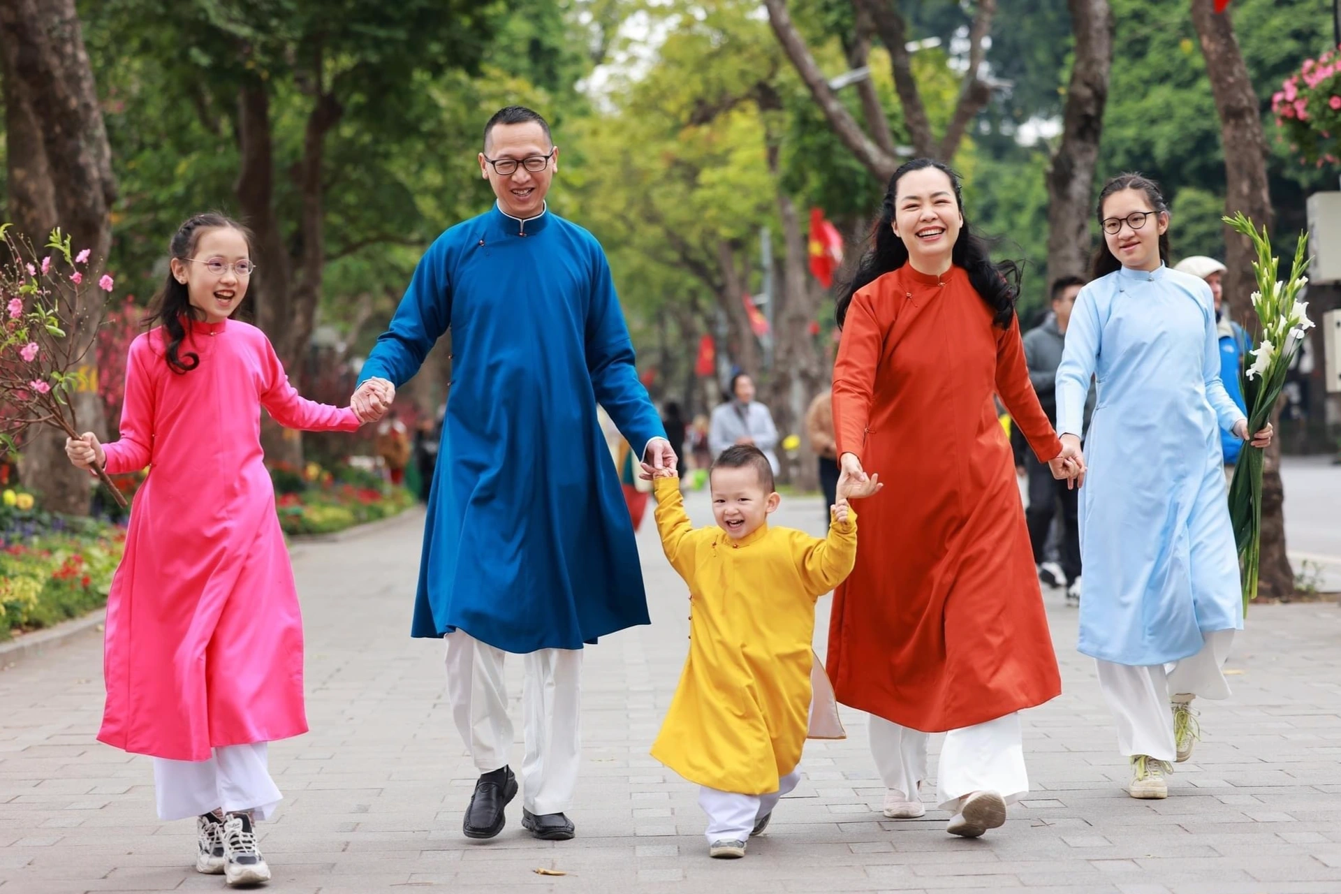 Thể lệ tham gia cuộc thi ảnh Mang mùa Xuân về 2025 - 1