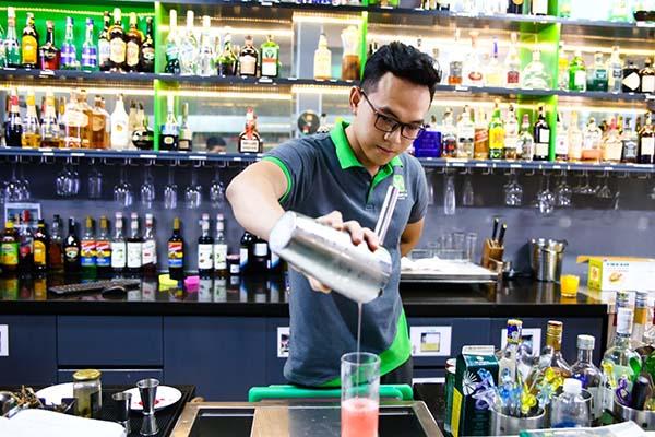 Cơ hội việc làm cho các bạn trẻ
