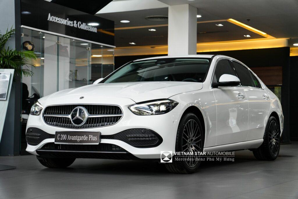 Mercedes C200 sở hữu diện mạo sang trọng và cuốn hút