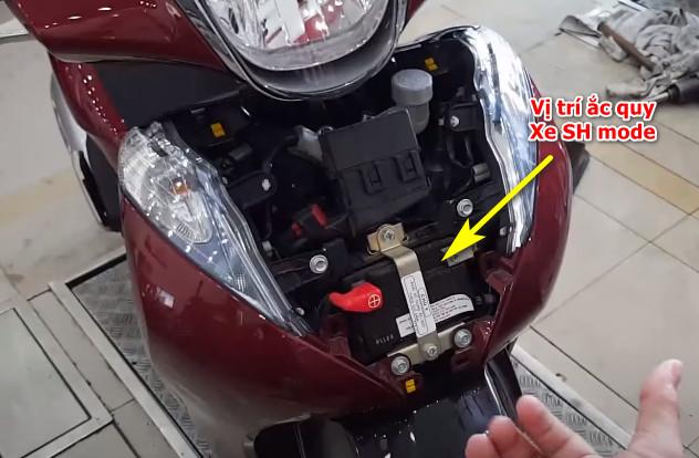 Bình xe sh mode nằm ở đâu