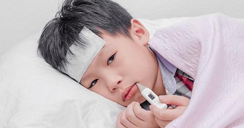 Tác hại khi sử dụng miếng dán hạ sốt là gì?