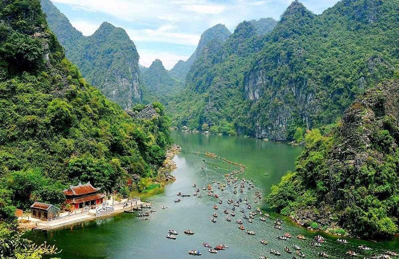 Bỏ túi danh sách các địa điểm du lịch Ninh Bình đẹp quên lối về 2025